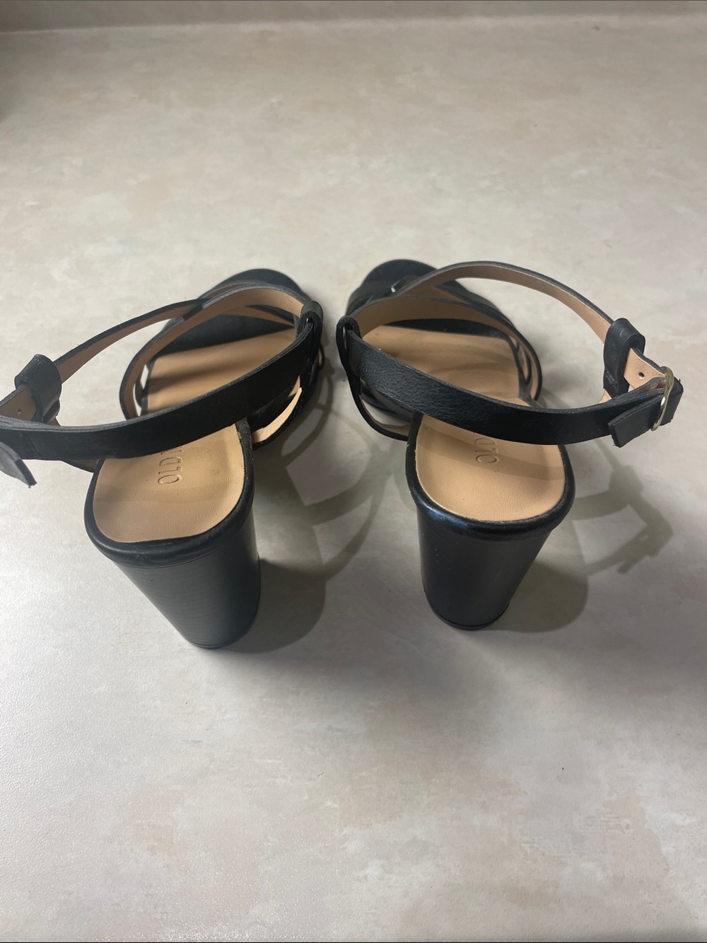Old Navy Black Strappy Ankle Buckle Sandals Women’s Size 6 - Picture 9 of 13